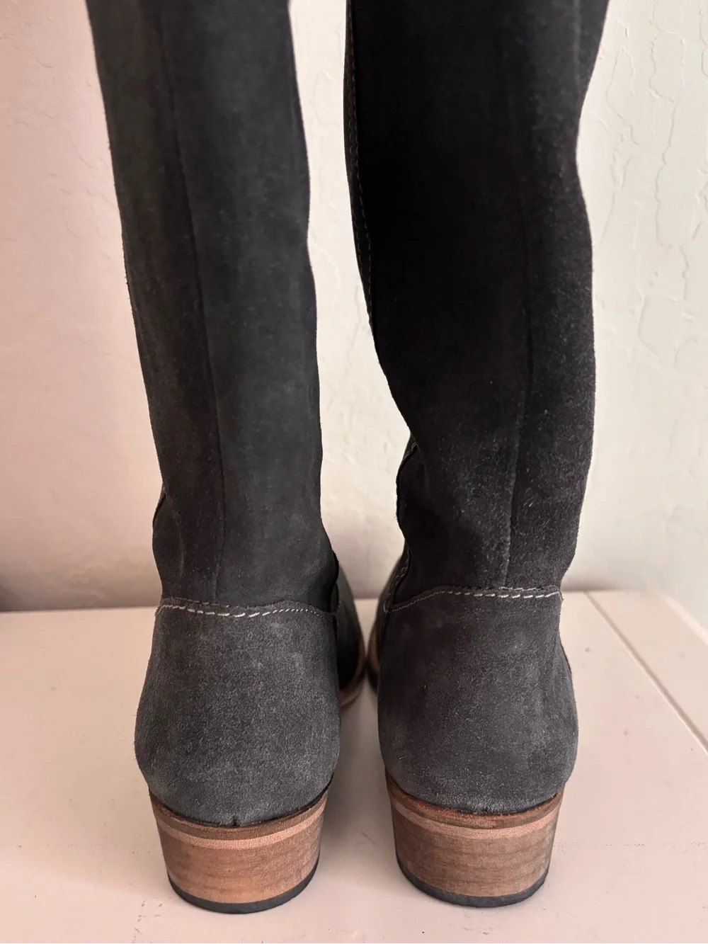 Seychelles Women's Grey Tall Suede Riding Boots Size 7 EUC